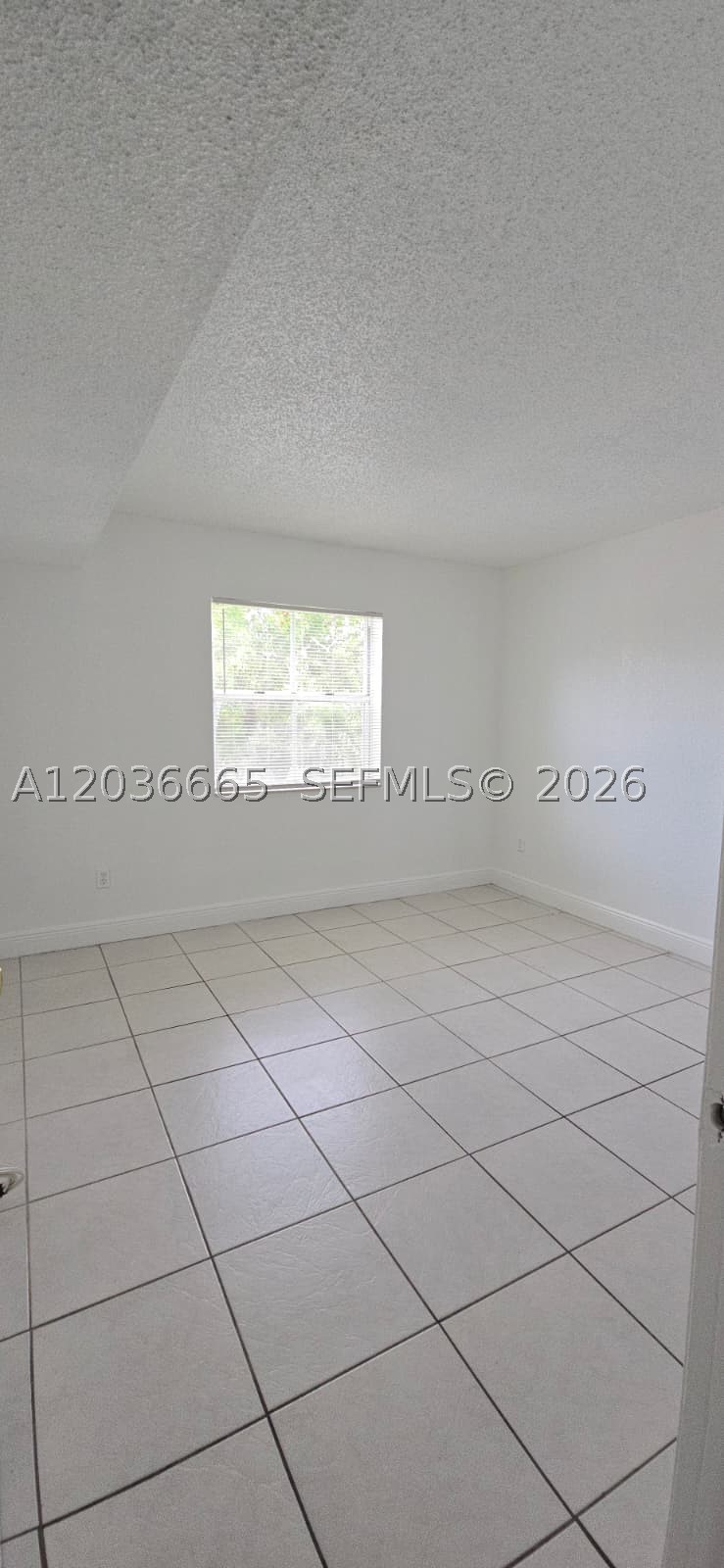 8200 SW 210th St #212, Cutler Bay FL 33189