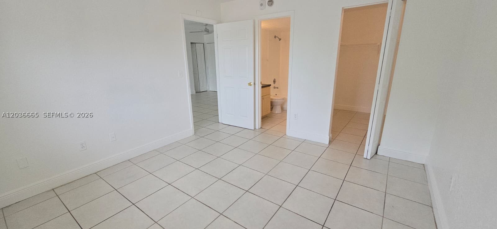 8200 SW 210th St #212, Cutler Bay FL 33189