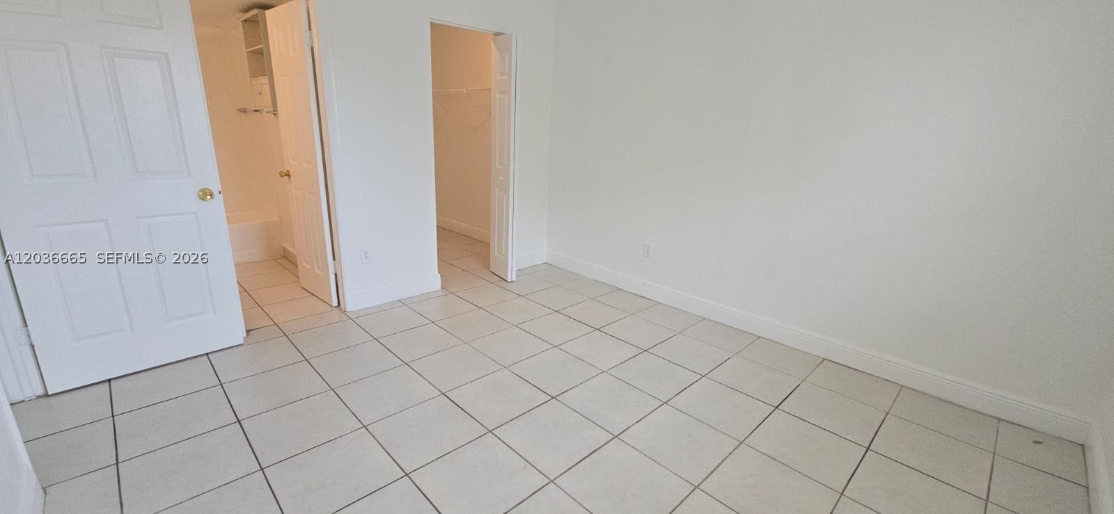 8200 SW 210th St #212, Cutler Bay FL 33189