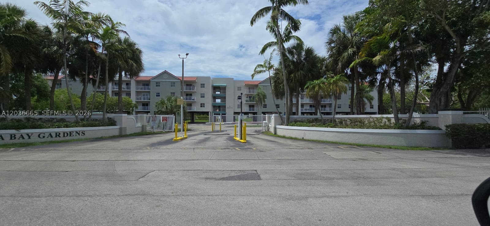8200 SW 210th St #212, Cutler Bay FL 33189