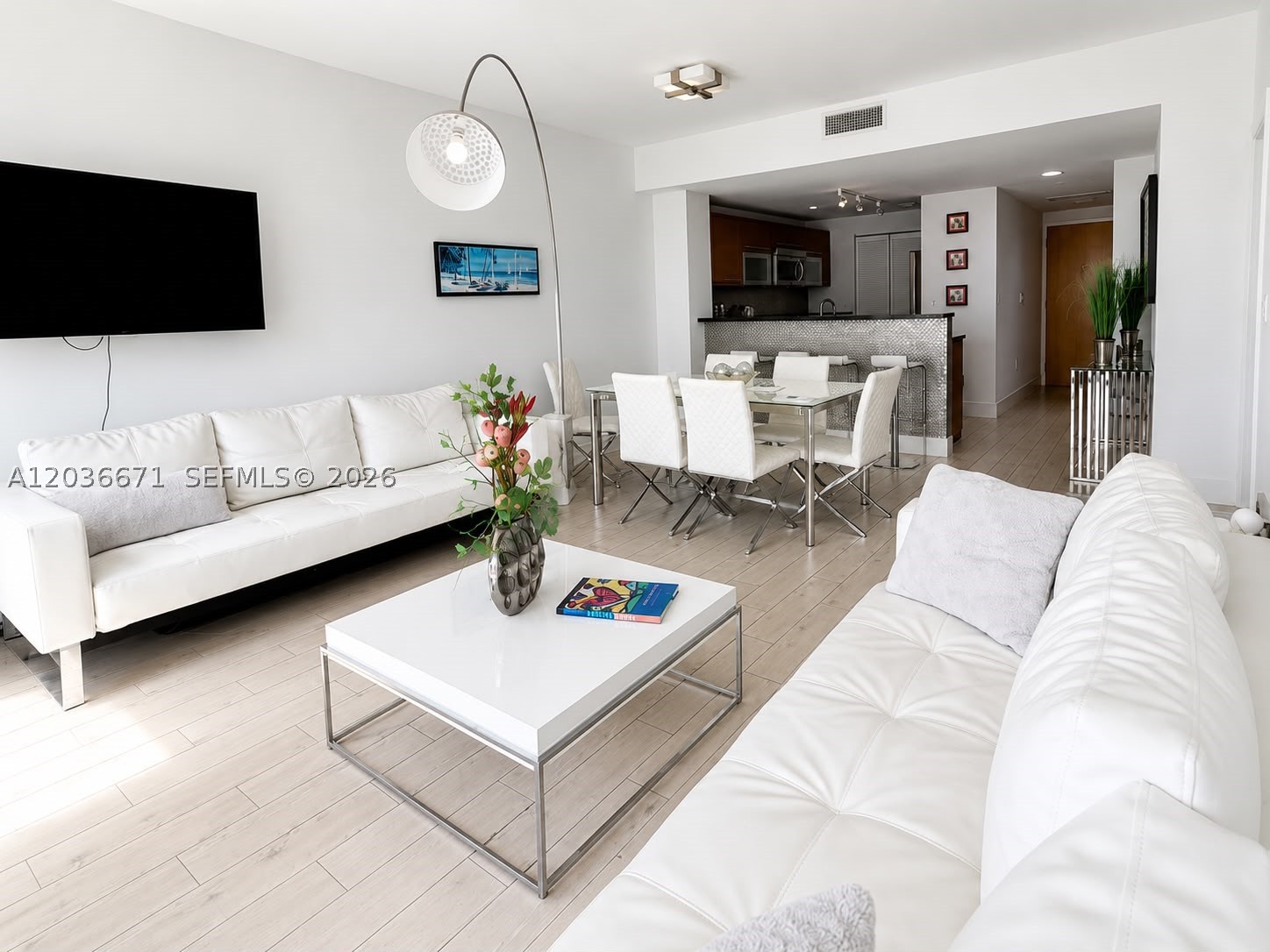 253 NE 2nd St #3004, Miami FL 33132
