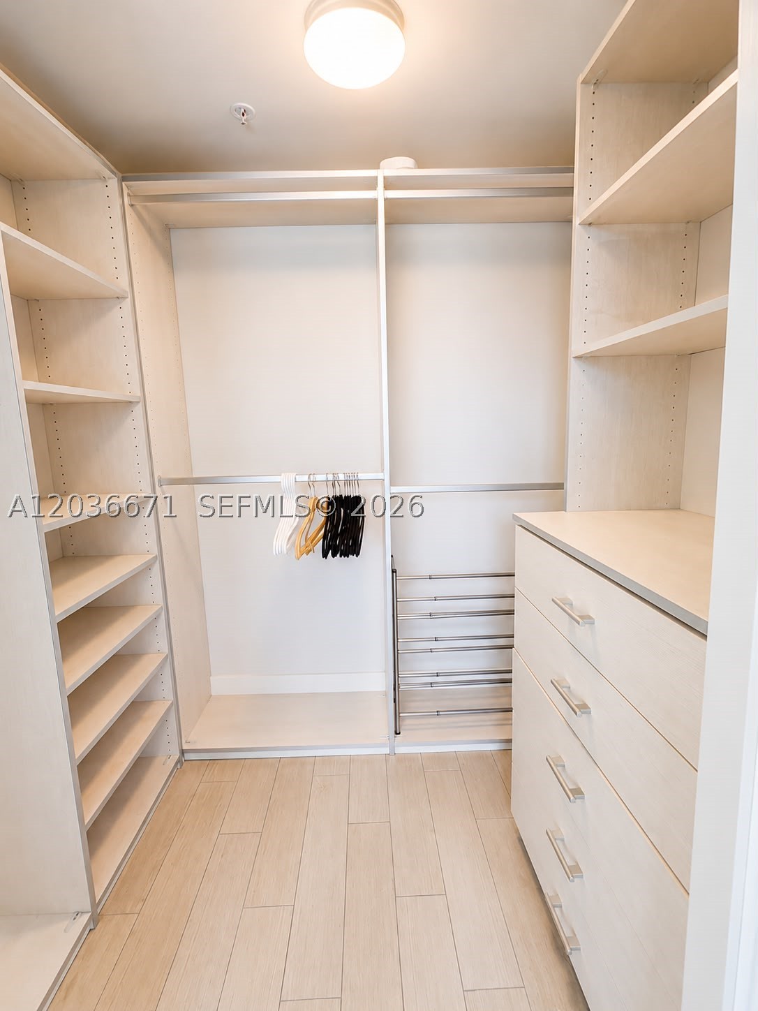 253 NE 2nd St #3004, Miami FL 33132