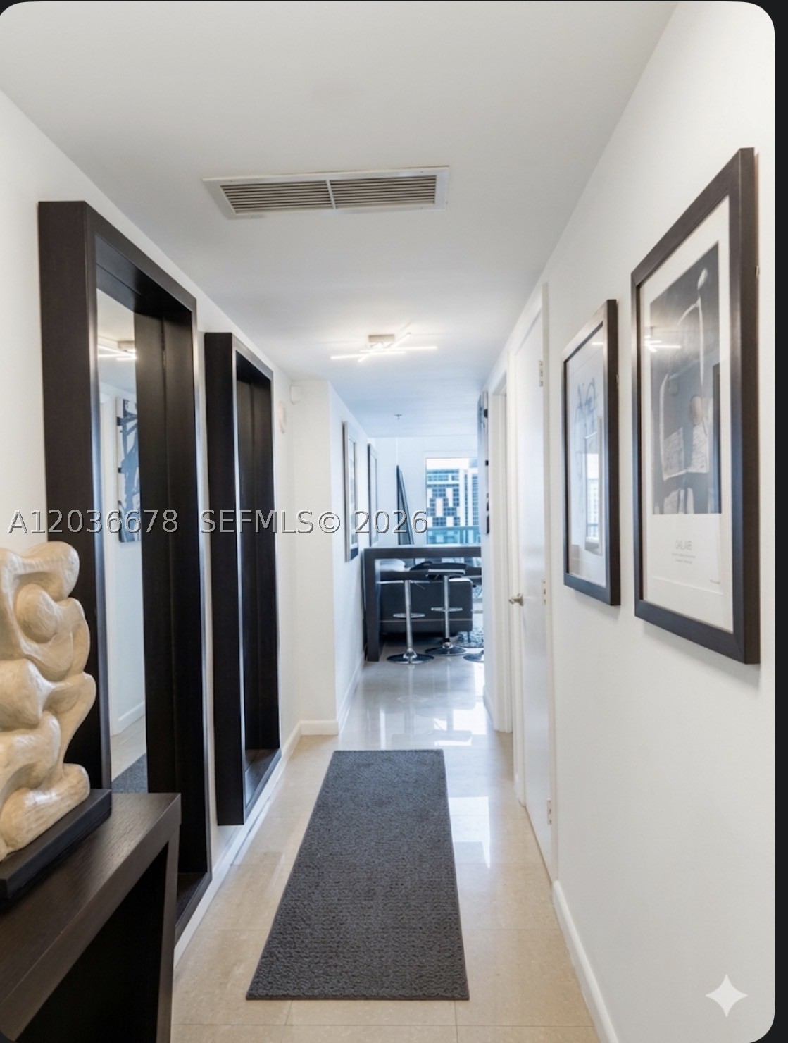 Miami FL 33131 - A12036678