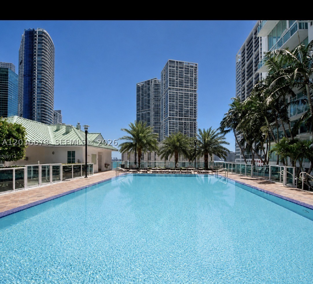 Miami FL 33131 - A12036678