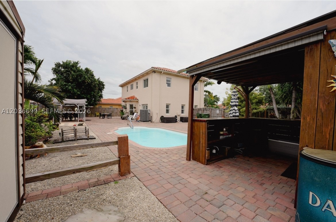 1935 NE 35th Ave, Homestead FL 33033