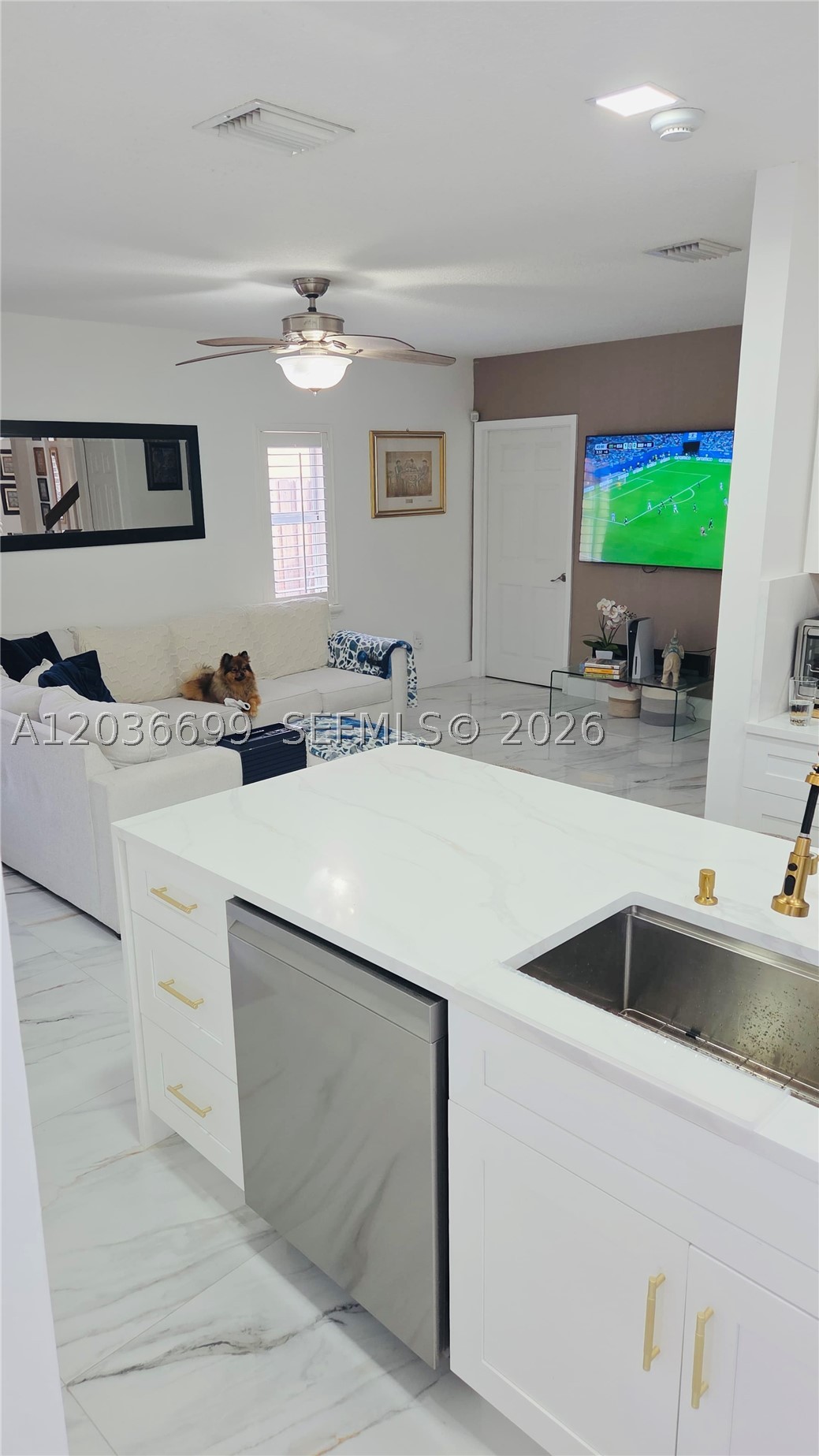 1935 NE 35th Ave, Homestead FL 33033