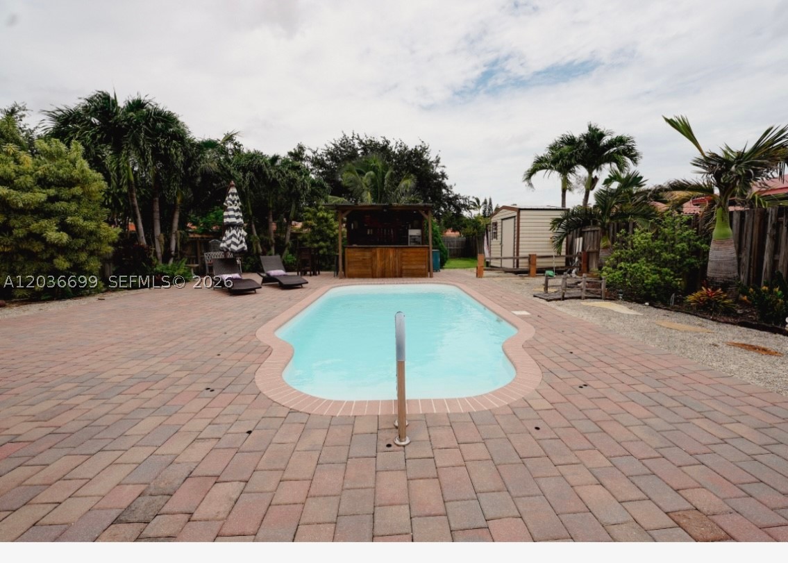 1935 NE 35th Ave, Homestead FL 33033