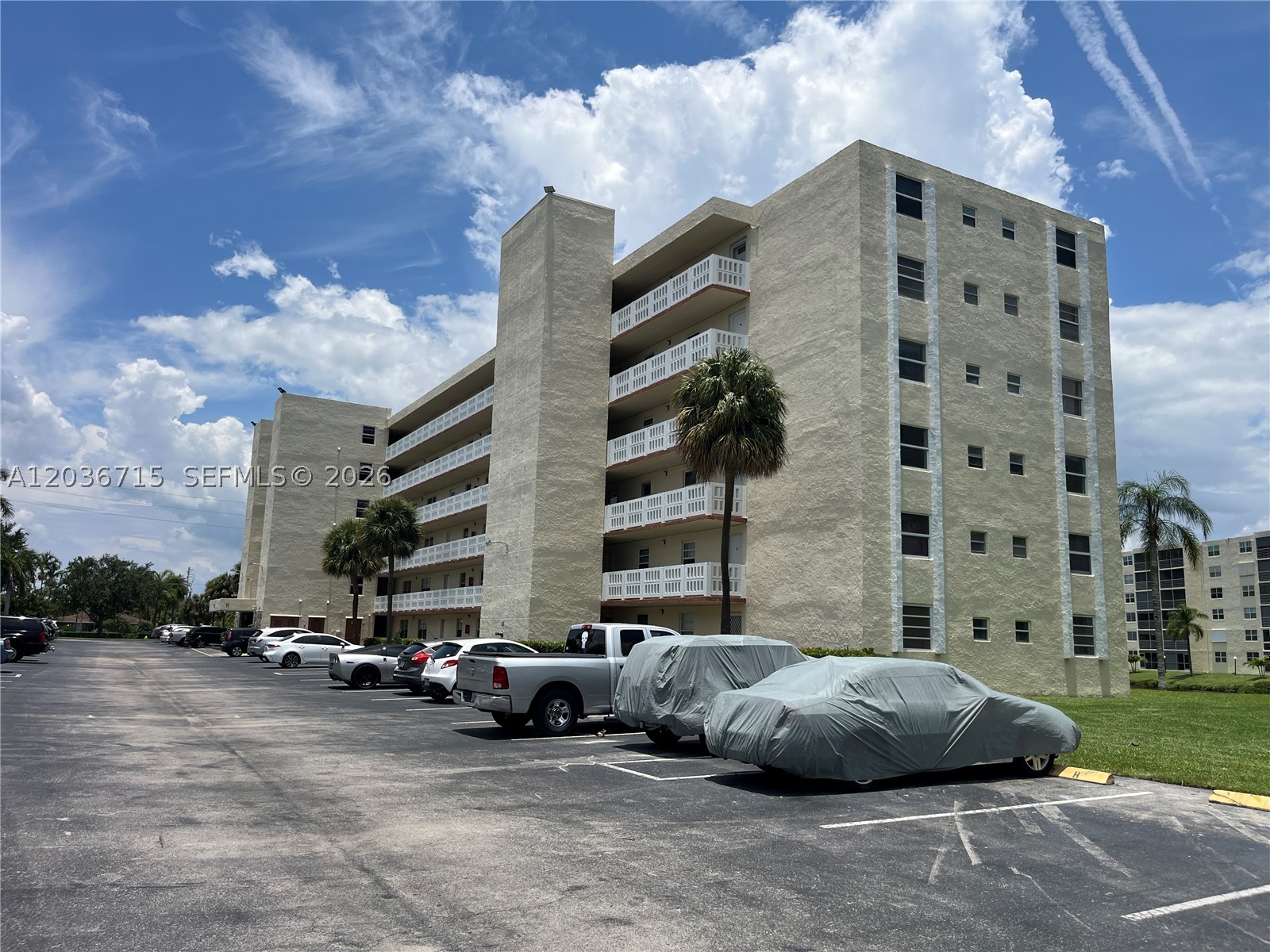 301 SE 3rd St #204, Dania Beach FL 33004