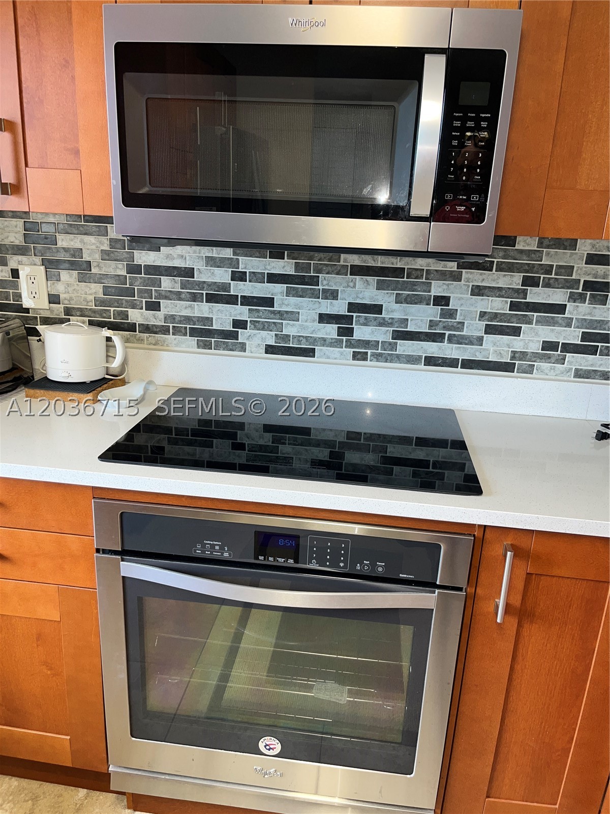 301 SE 3rd St #204, Dania Beach FL 33004