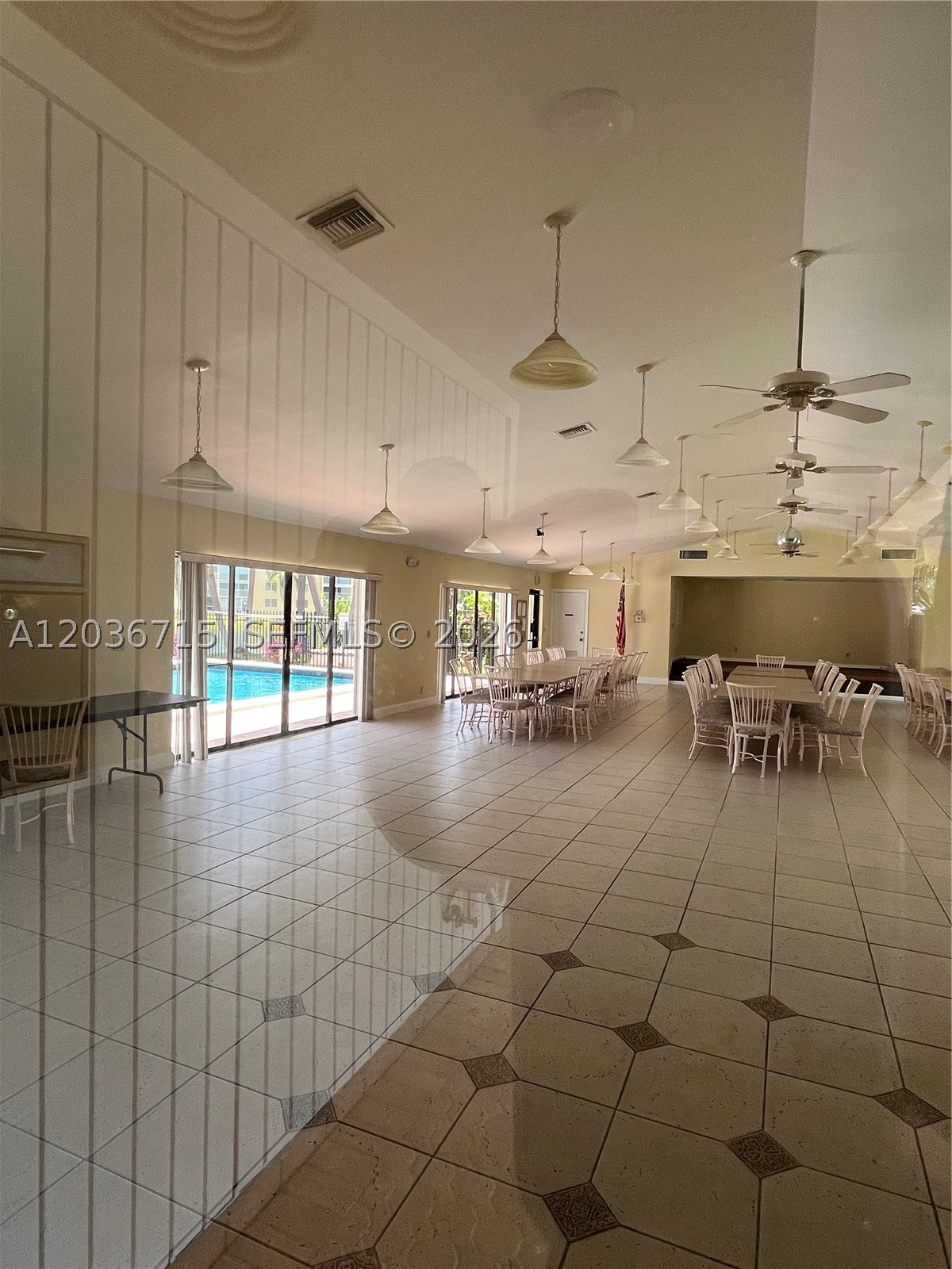 301 SE 3rd St #204, Dania Beach FL 33004