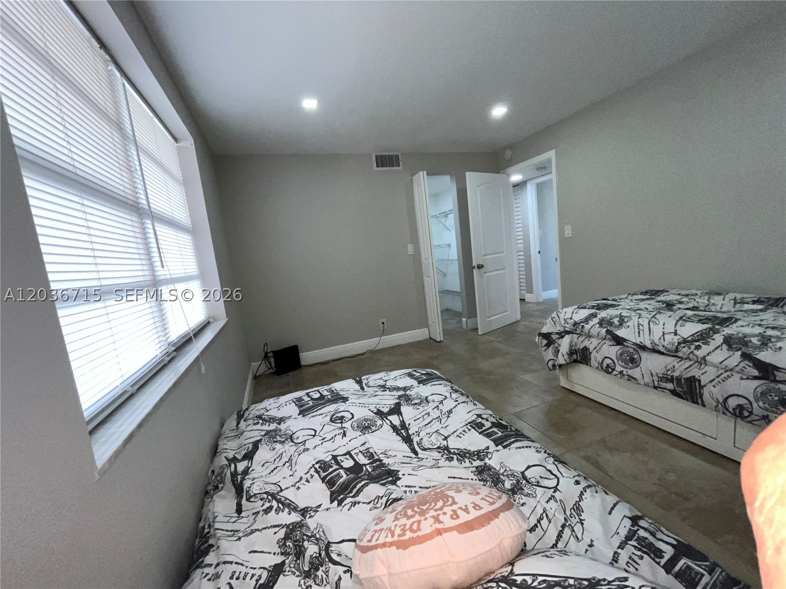 301 SE 3rd St #204, Dania Beach FL 33004