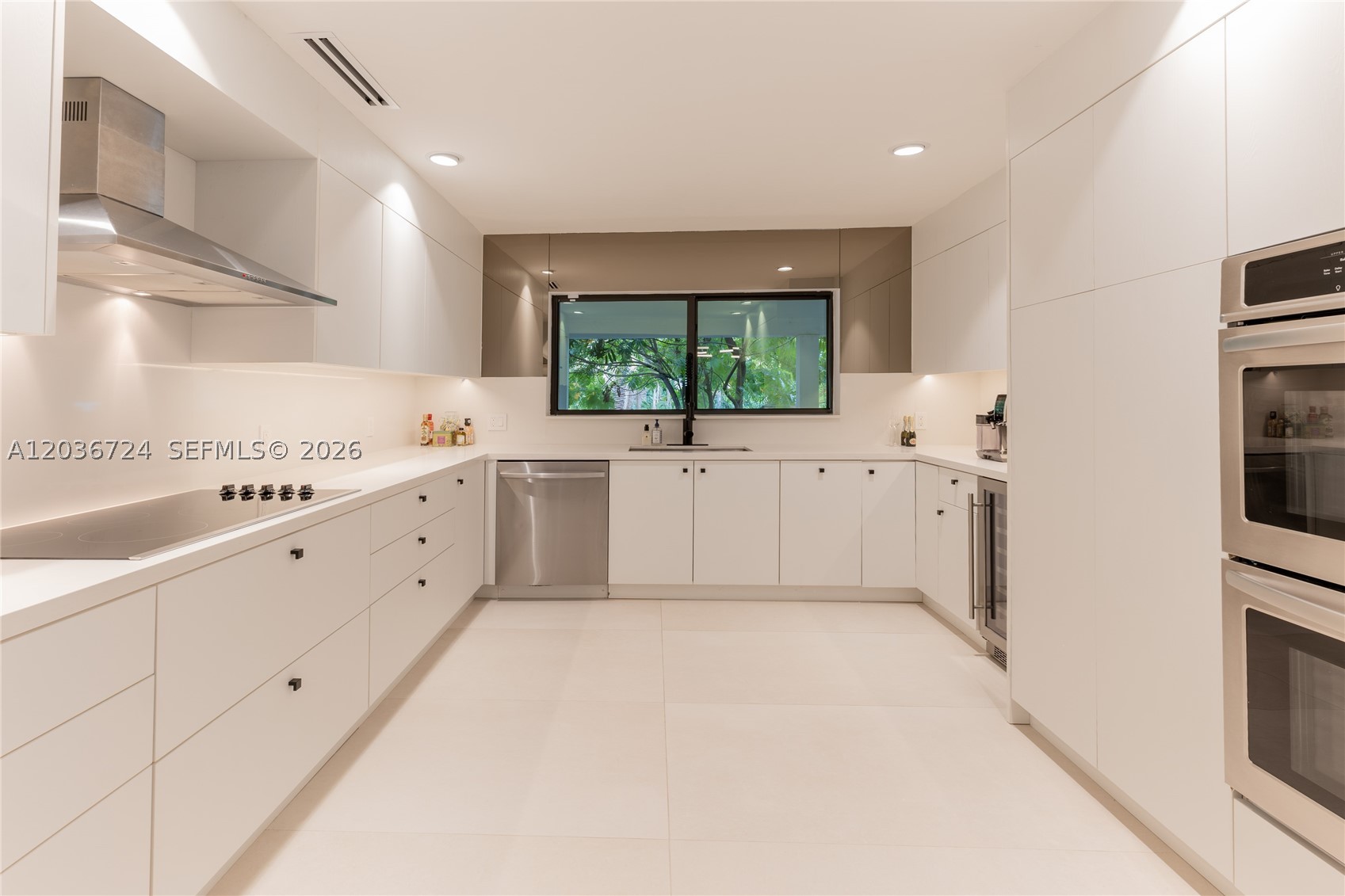 7300 SW 77th Ave, Miami FL 33143