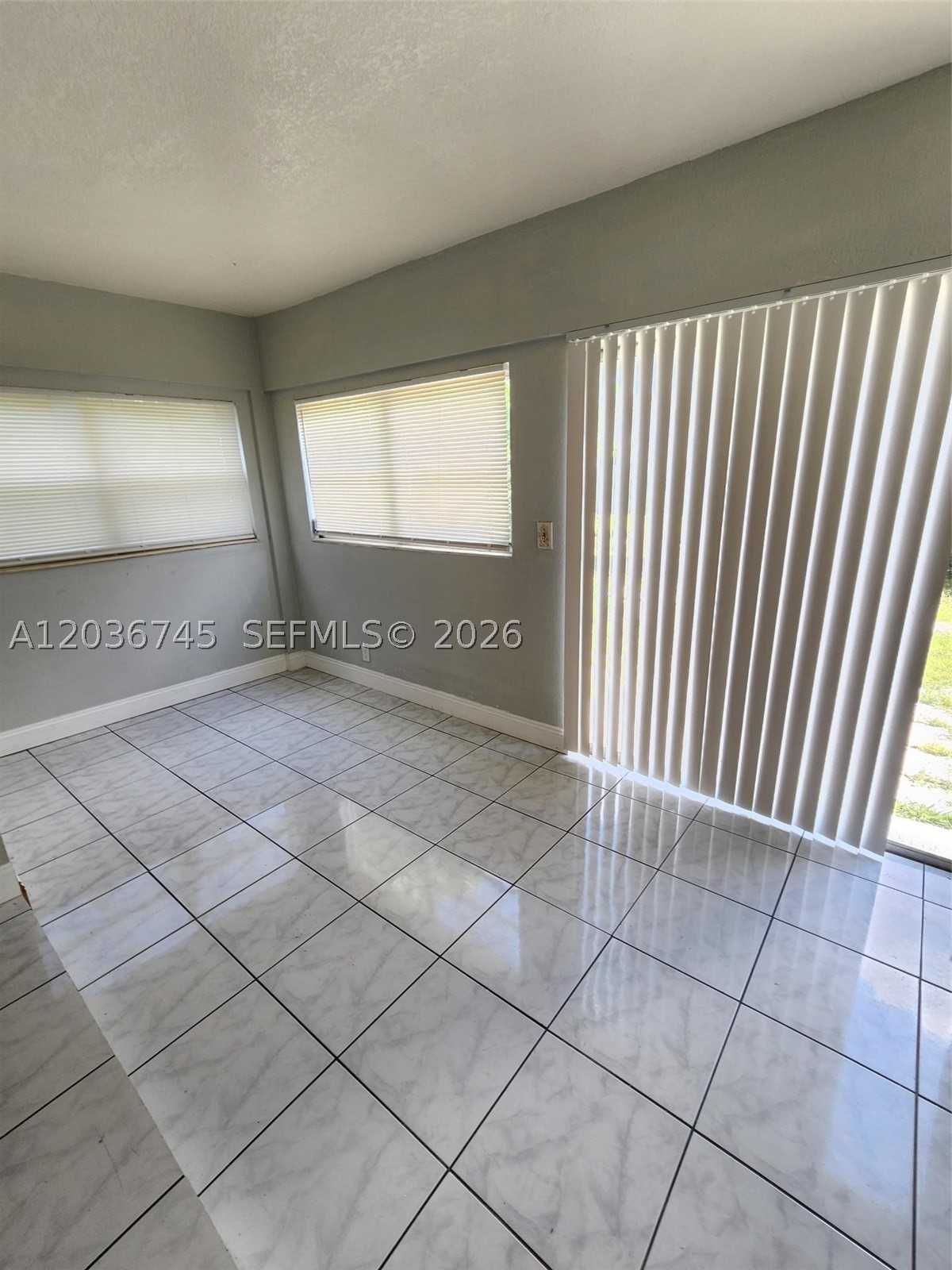 7966 SW 7th Ct, North Lauderdale FL 33068