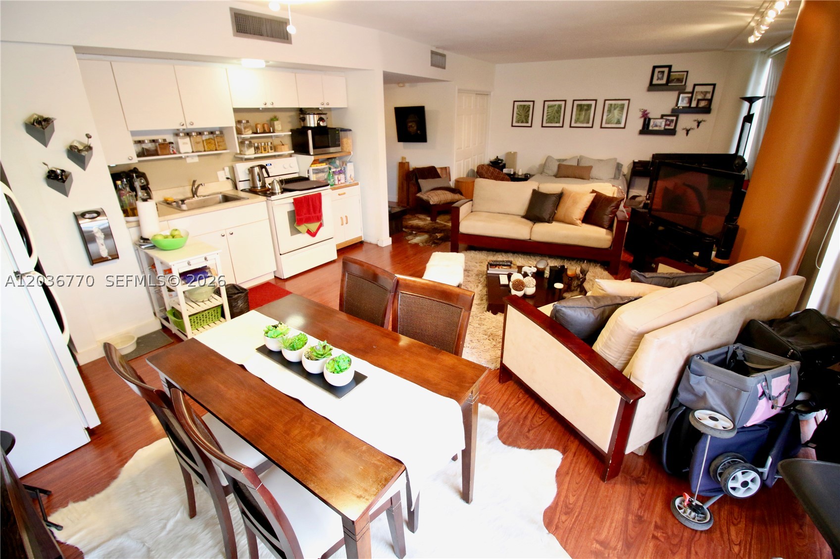 900 Bay Dr #215, Miami Beach FL 33141