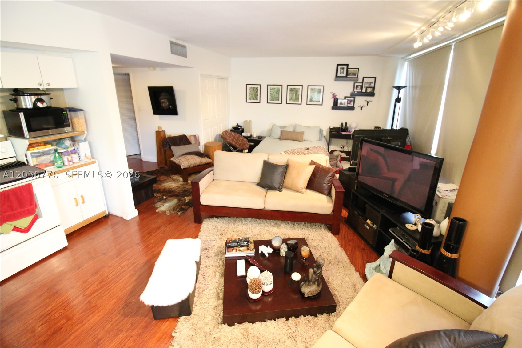 900 Bay Dr #215, Miami Beach FL 33141