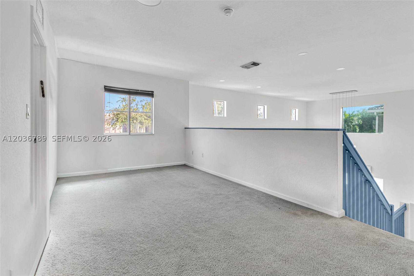 945 NW 206th St, Miami Gardens FL 33169