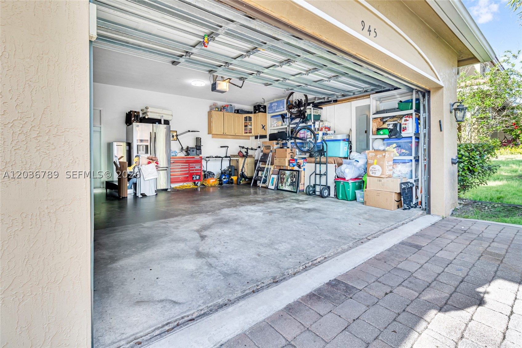 945 NW 206th St, Miami Gardens FL 33169