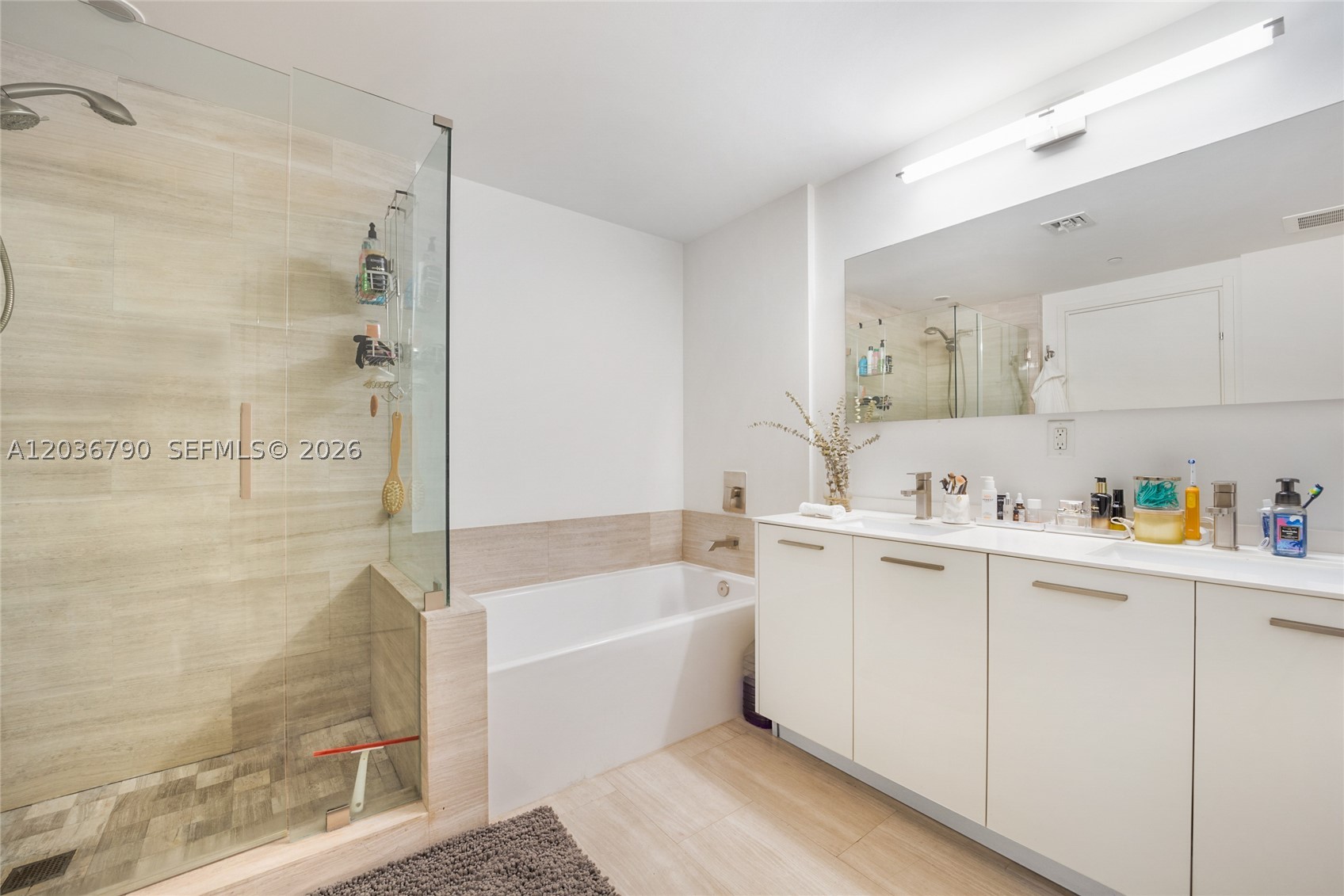 1300 Brickell Bay Dr #1003, Miami FL 33131