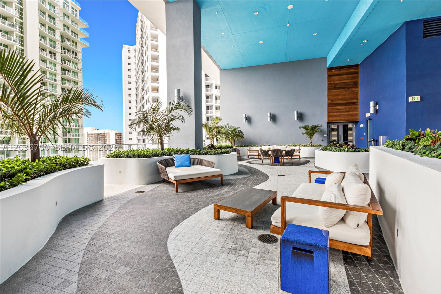 1300 Brickell Bay Dr #1003, Miami FL 33131