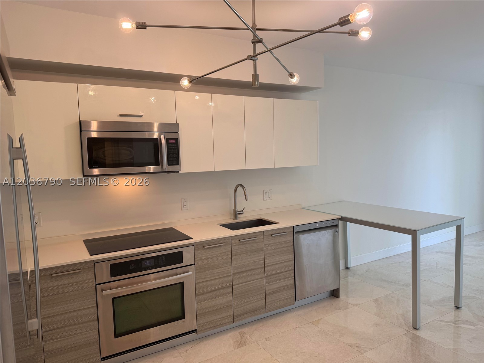 1300 Brickell Bay Dr #1003, Miami FL 33131