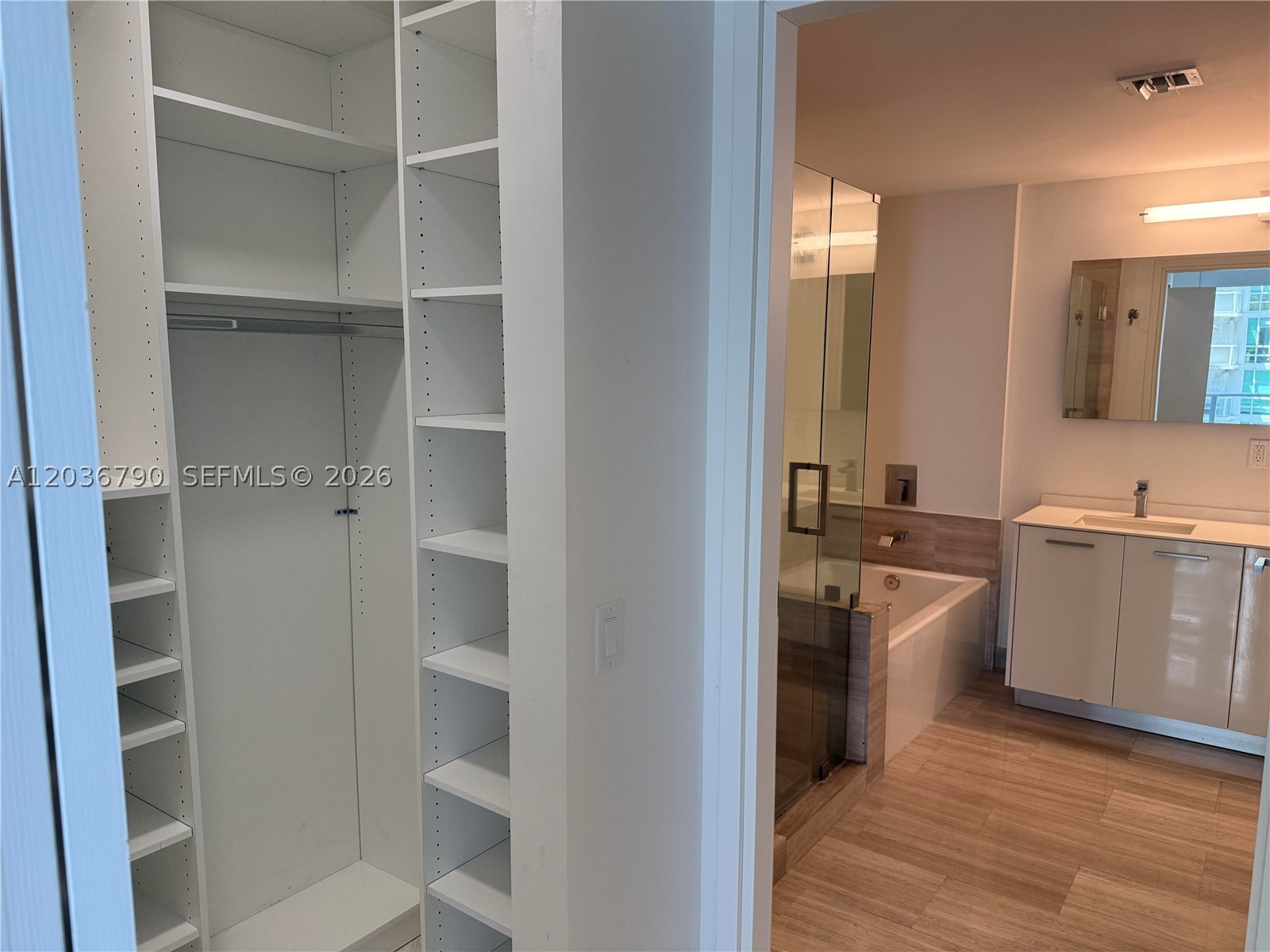 1300 Brickell Bay Dr #1003, Miami FL 33131