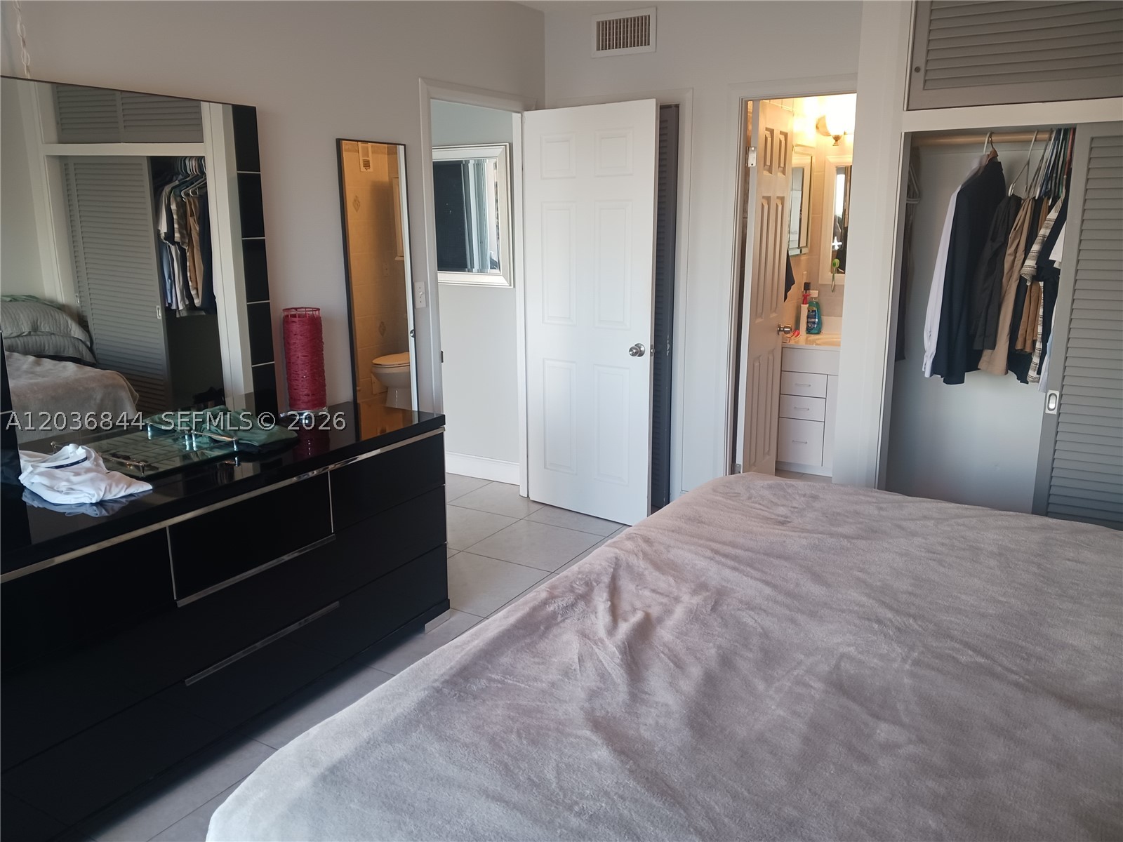 400 Golden Isles Dr #55, Hallandale Beach FL 33009