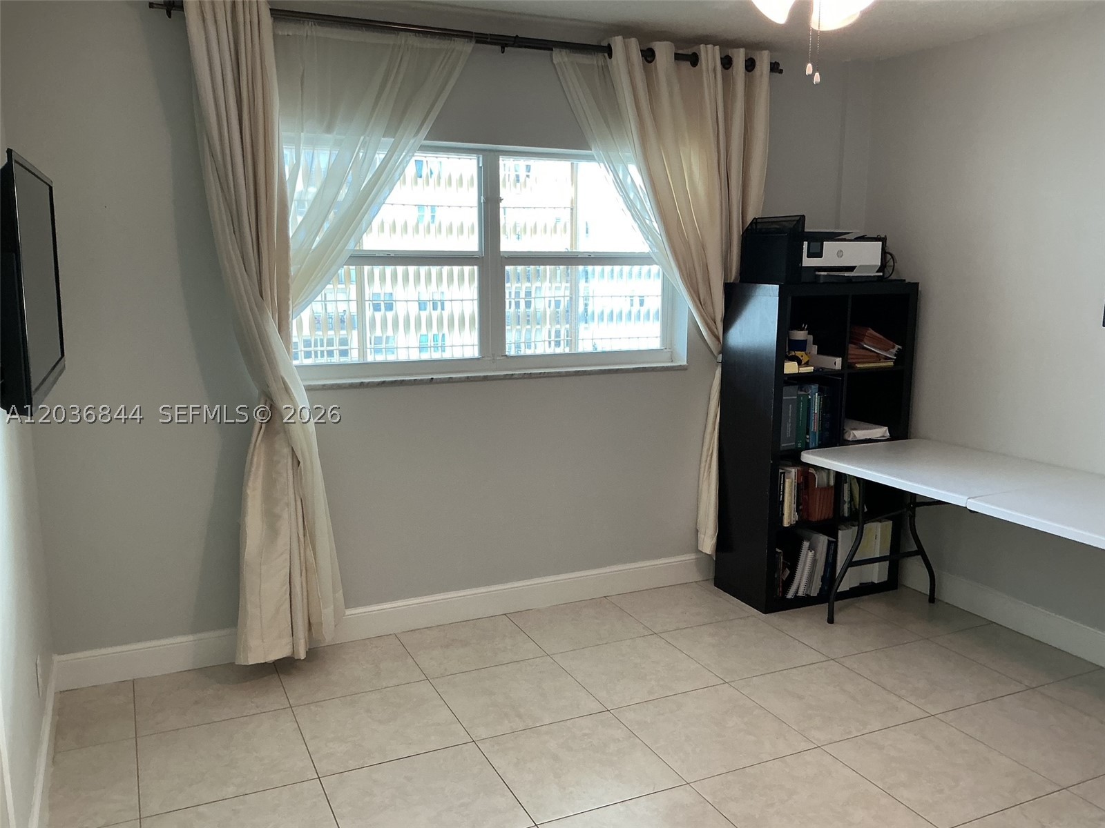 400 Golden Isles Dr #55, Hallandale Beach FL 33009