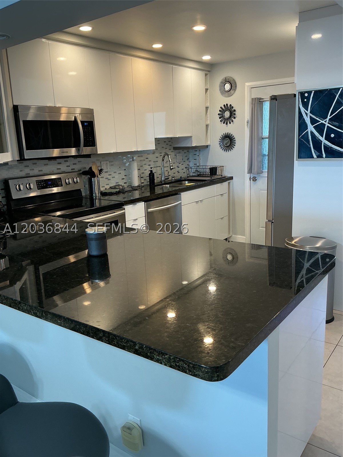 400 Golden Isles Dr #55, Hallandale Beach FL 33009