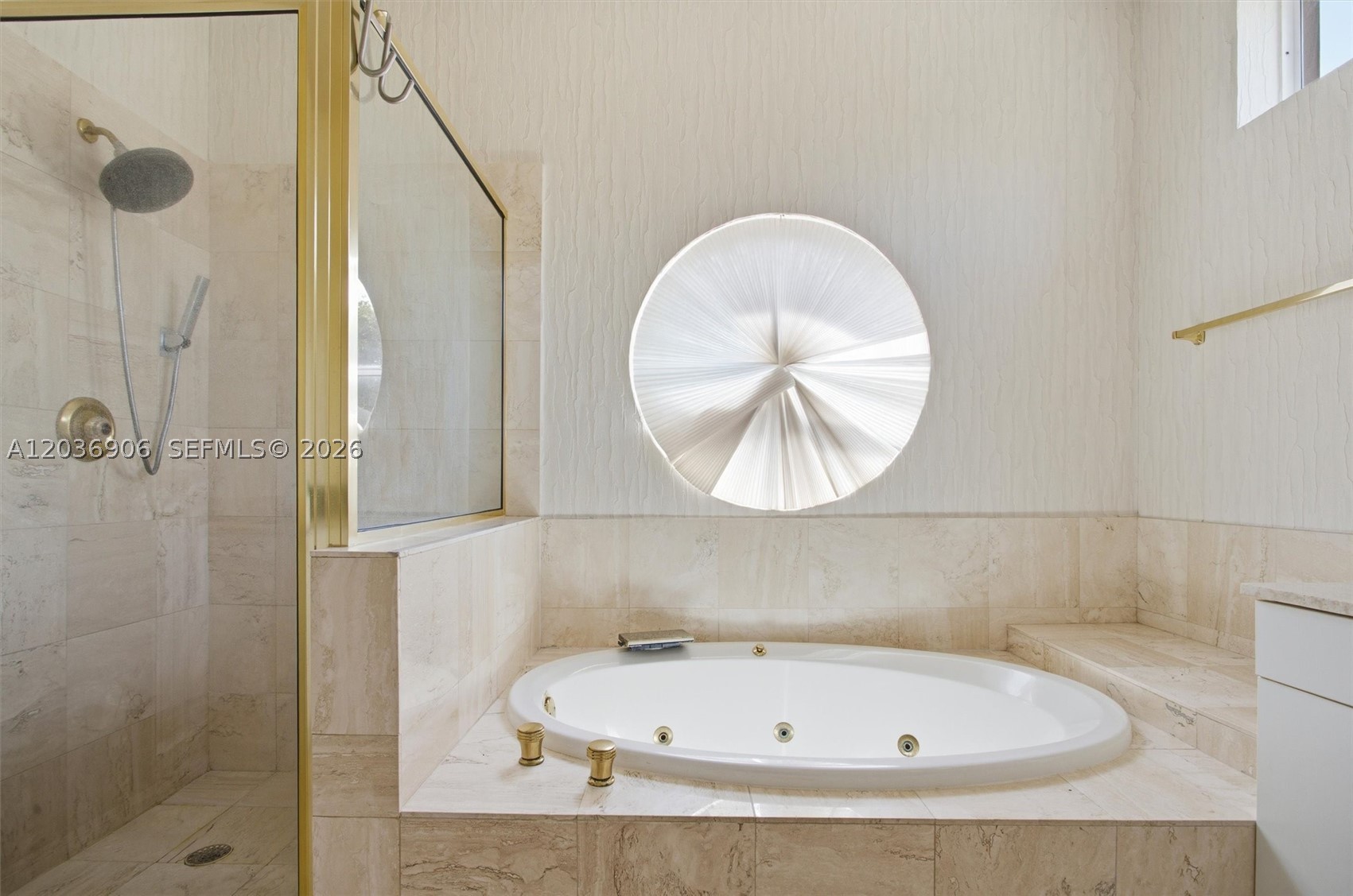 3722 NE 208th Ter, Aventura FL 33180