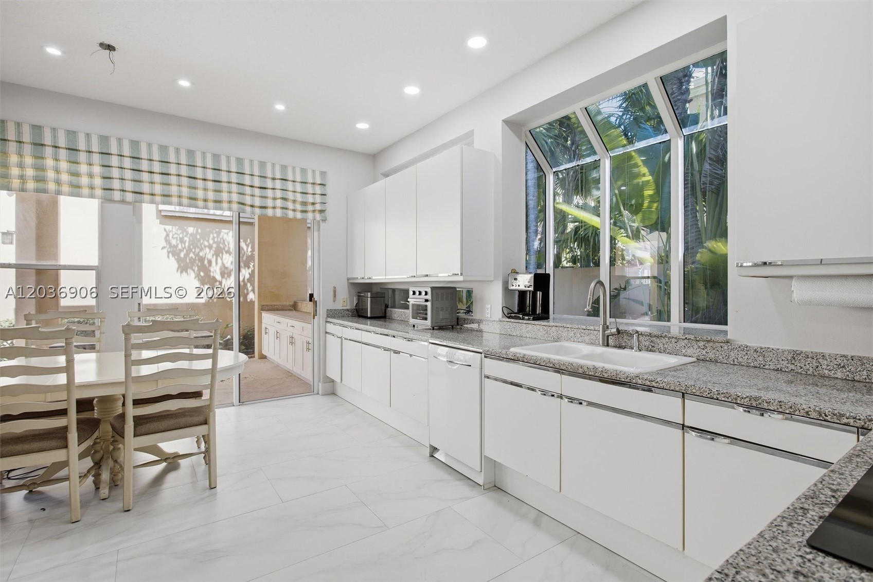 3722 NE 208th Ter, Aventura FL 33180