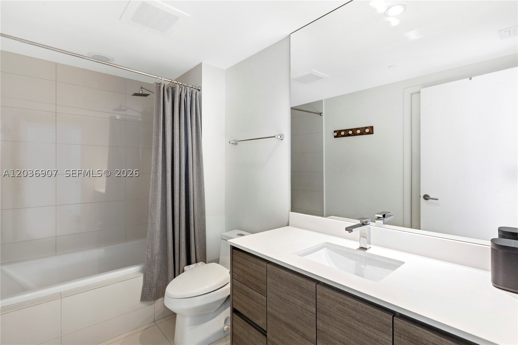 1100 S Miami Ave #1804, Miami FL 33130