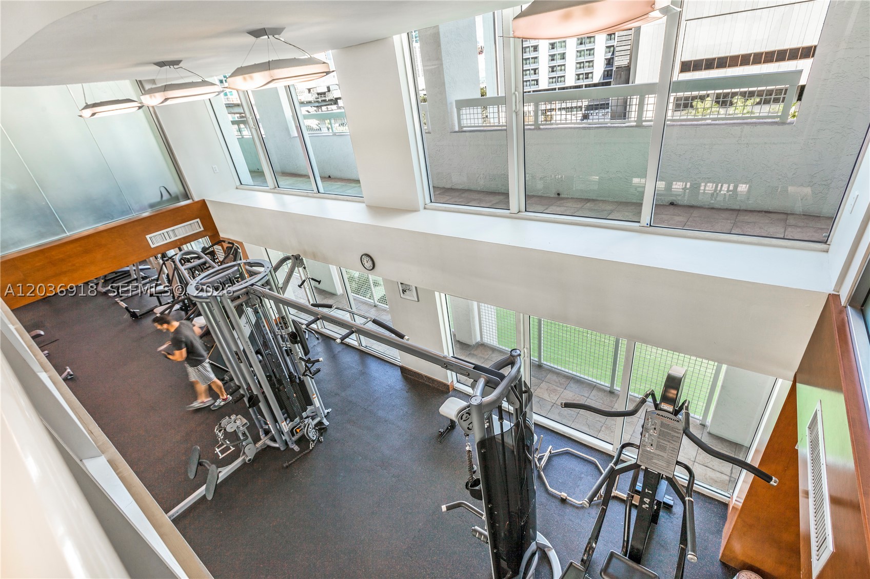 31 SE 5th St #3812, Miami FL 33131