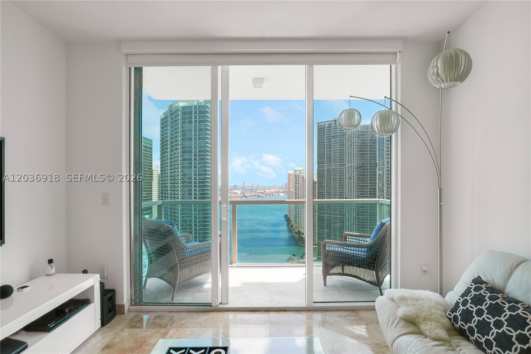 31 SE 5th St #3812, Miami FL 33131