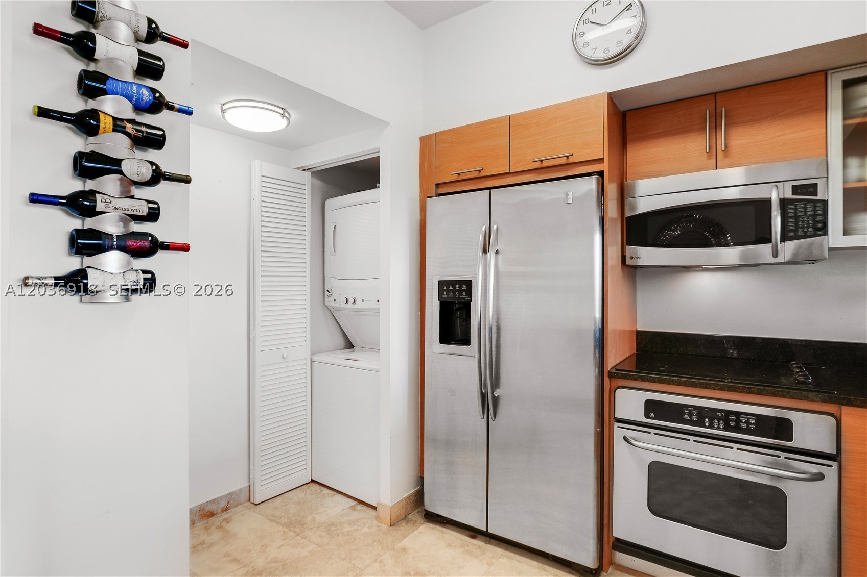 31 SE 5th St #3812, Miami FL 33131