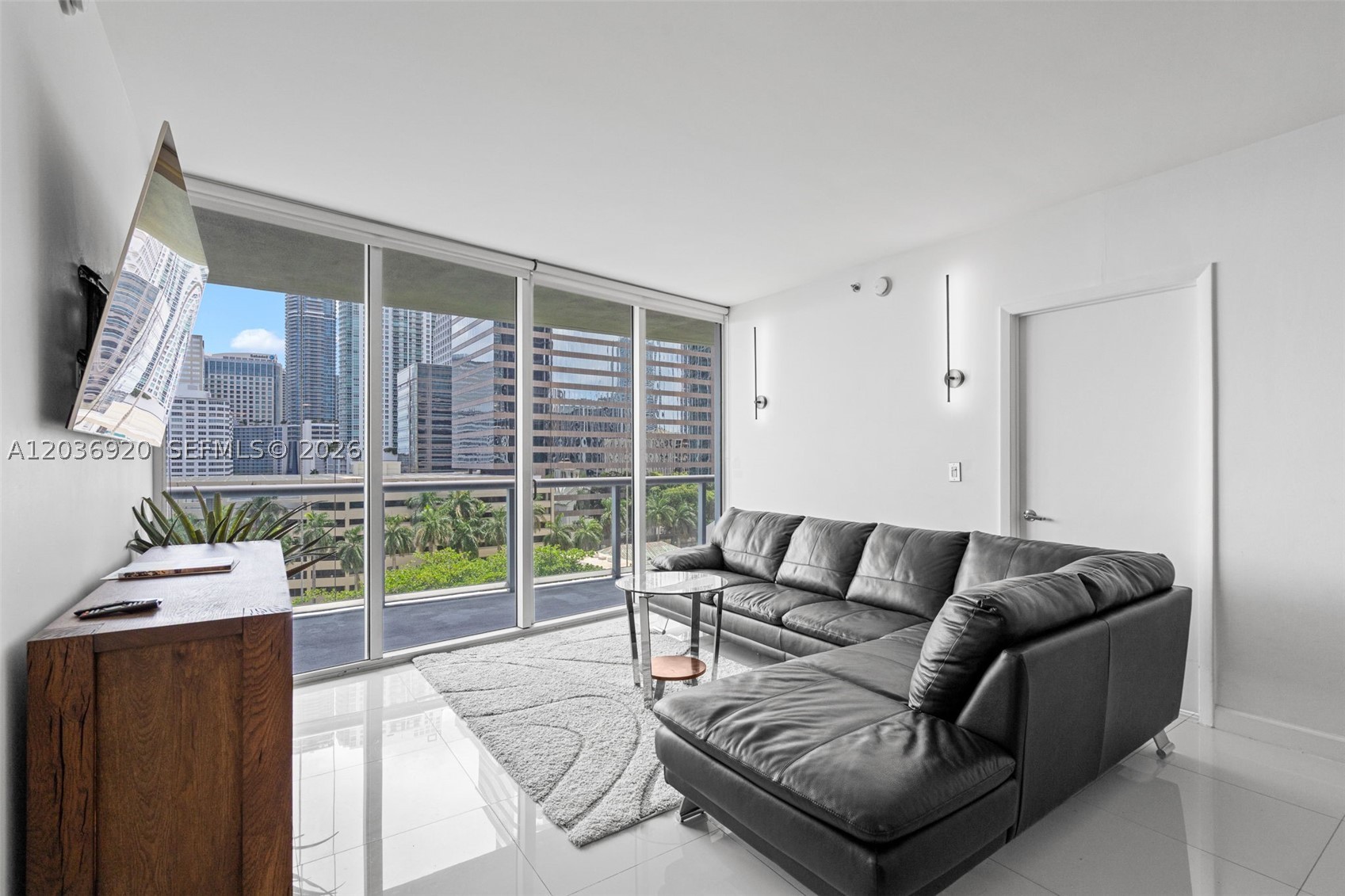 495 Brickell Ave #905, Miami FL 33131