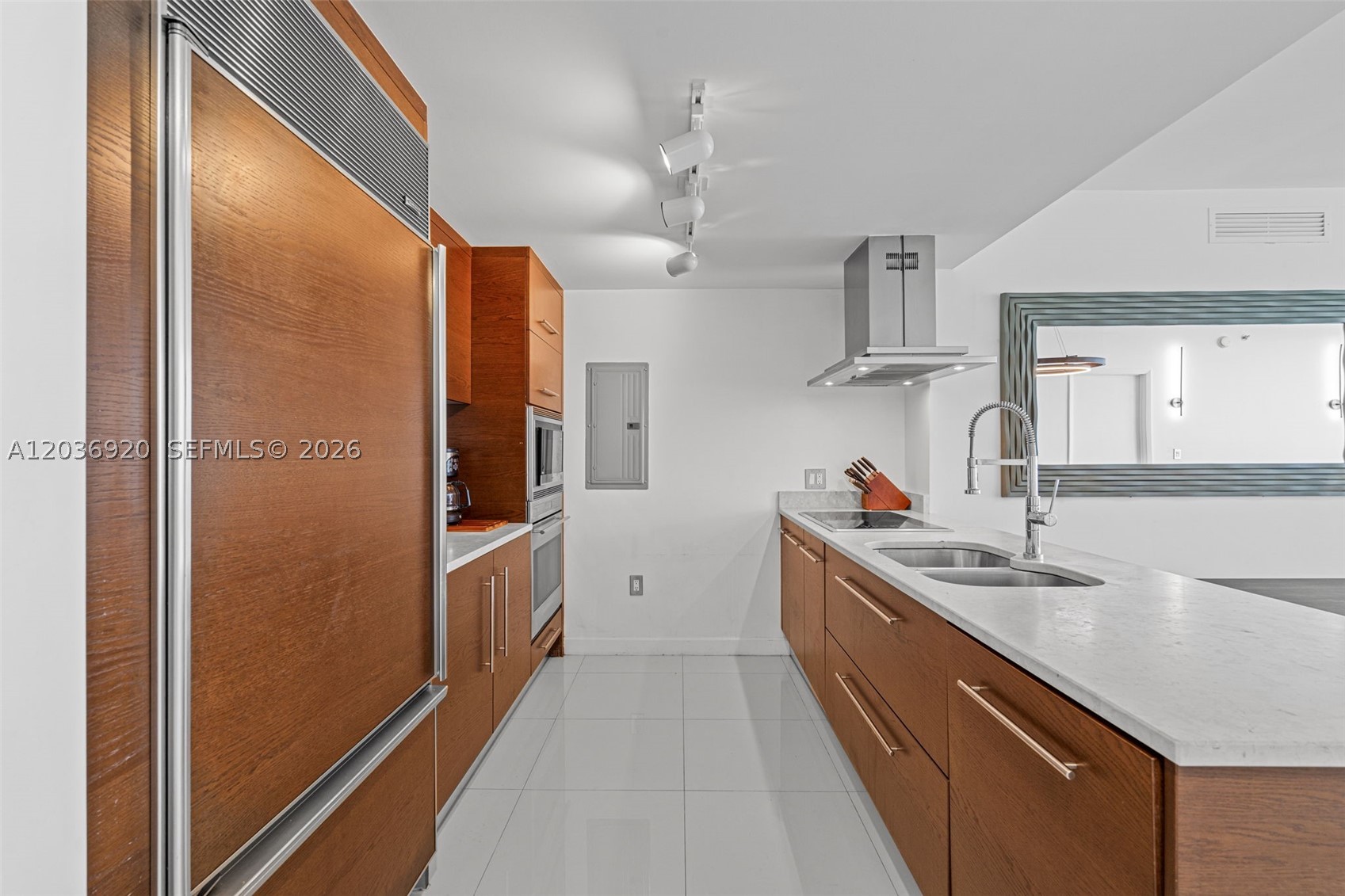 495 Brickell Ave #905, Miami FL 33131