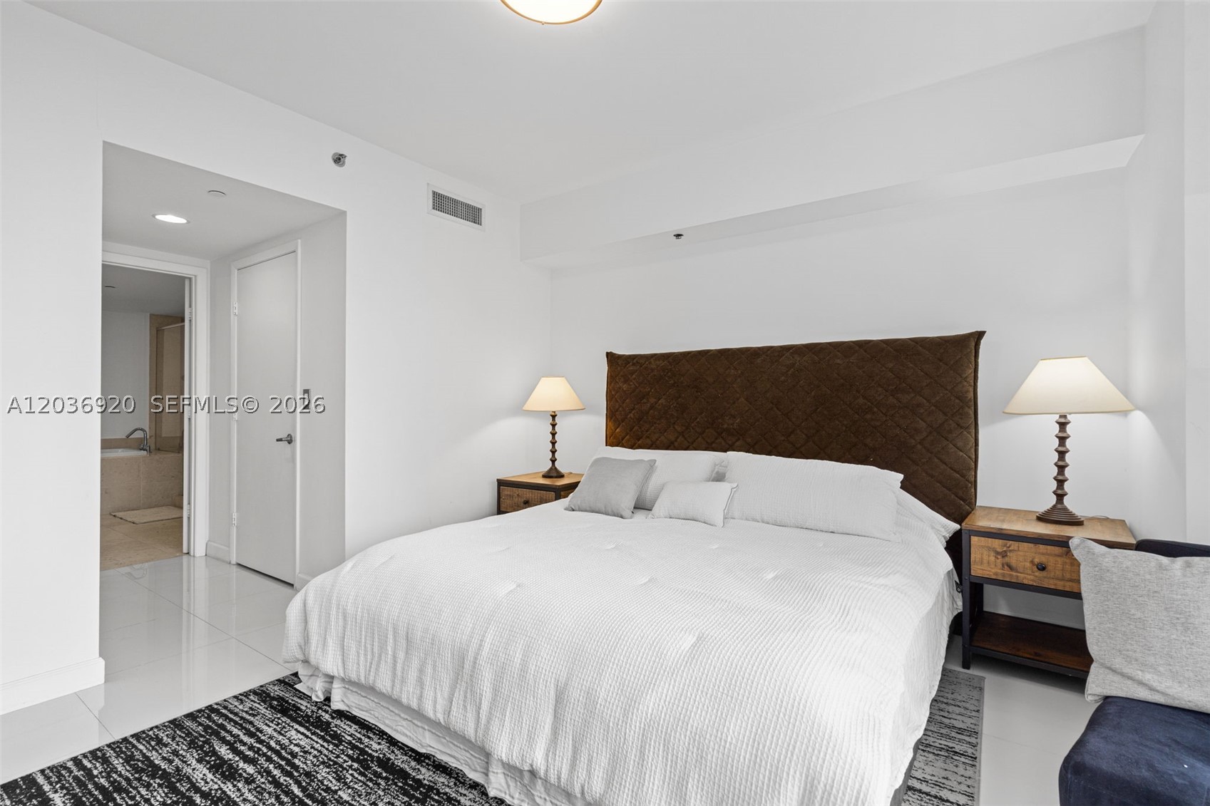 495 Brickell Ave #905, Miami FL 33131