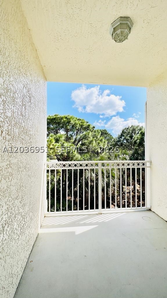 2304 E Myrtlewood Cir E #304, Palm Beach Gardens FL 33418