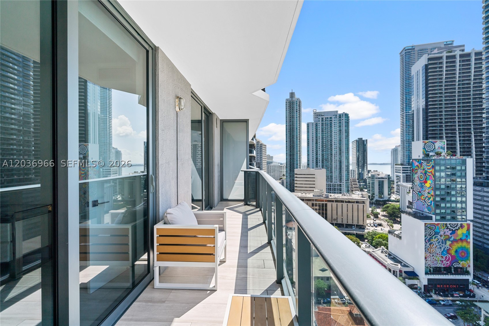 55 SW 9th St #1904, Miami FL 33130