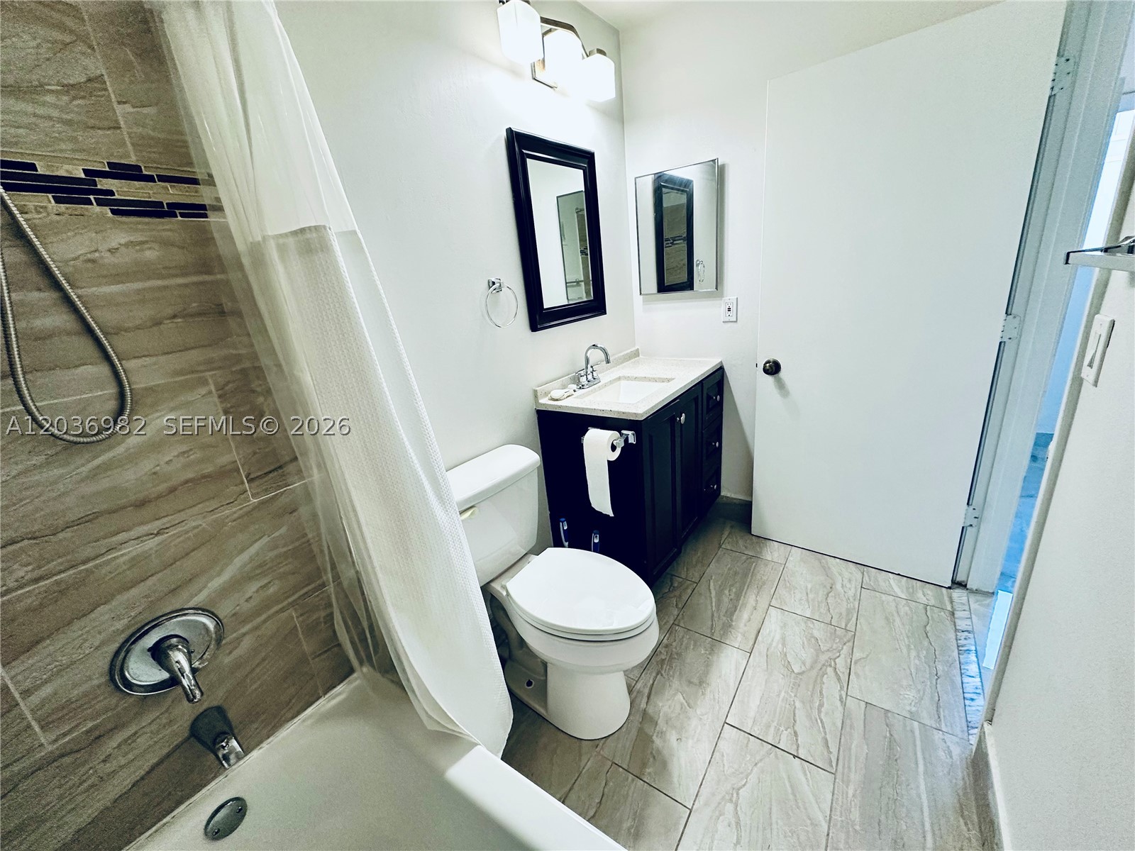9703 Hammocks Blvd #108, Miami FL 33196