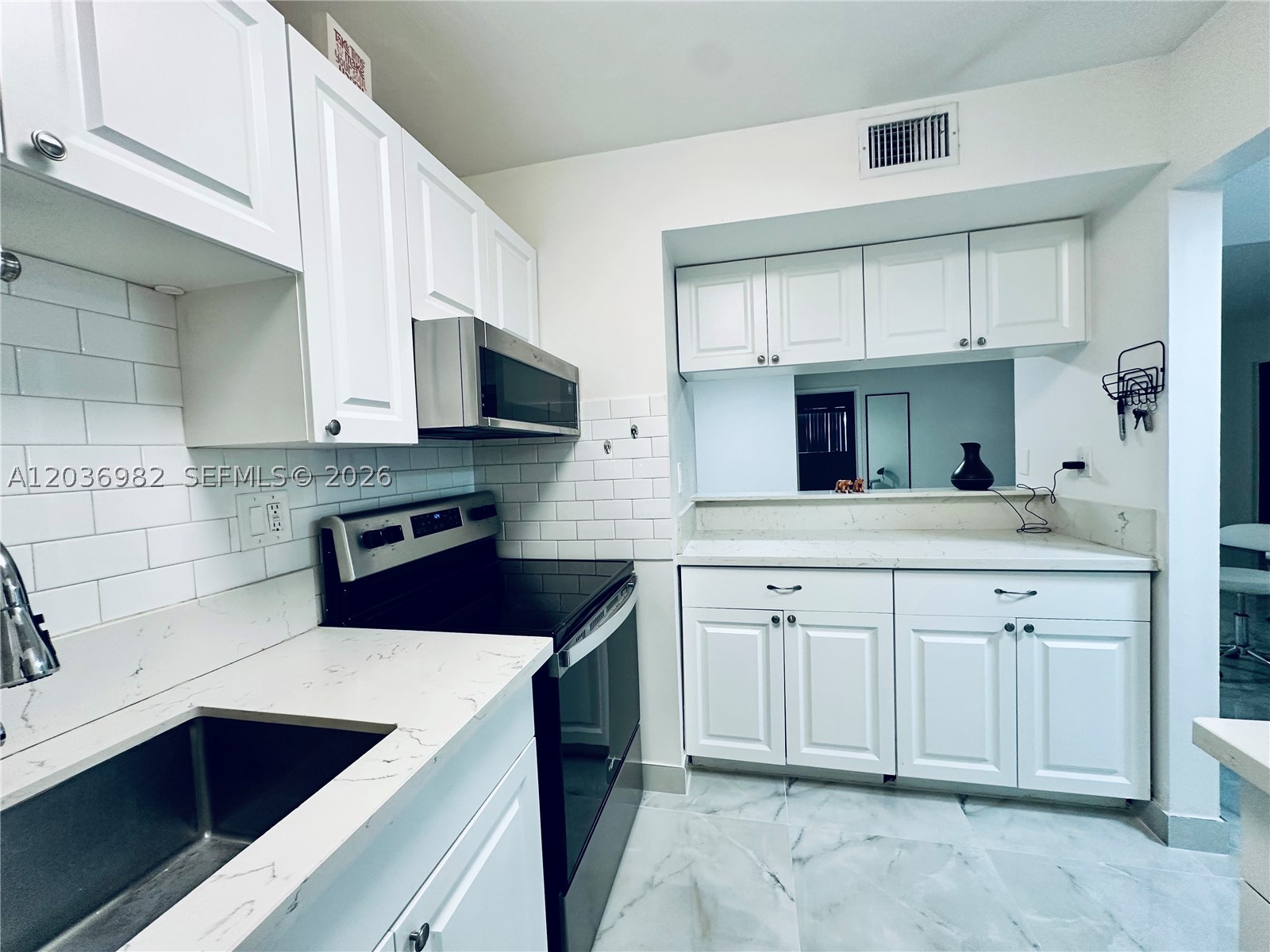 9703 Hammocks Blvd #108, Miami FL 33196