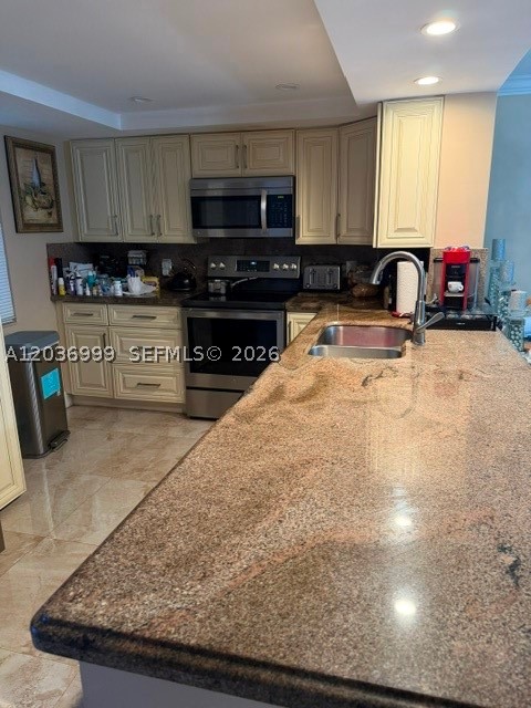 101 SE 3rd Ave #506, Dania Beach FL 33004