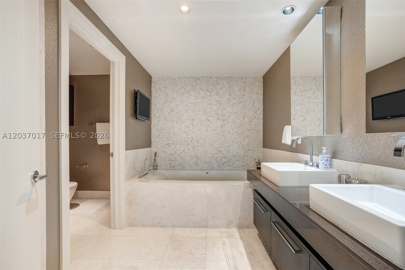 17121 Collins Ave #3304, Sunny Isles Beach FL 33160