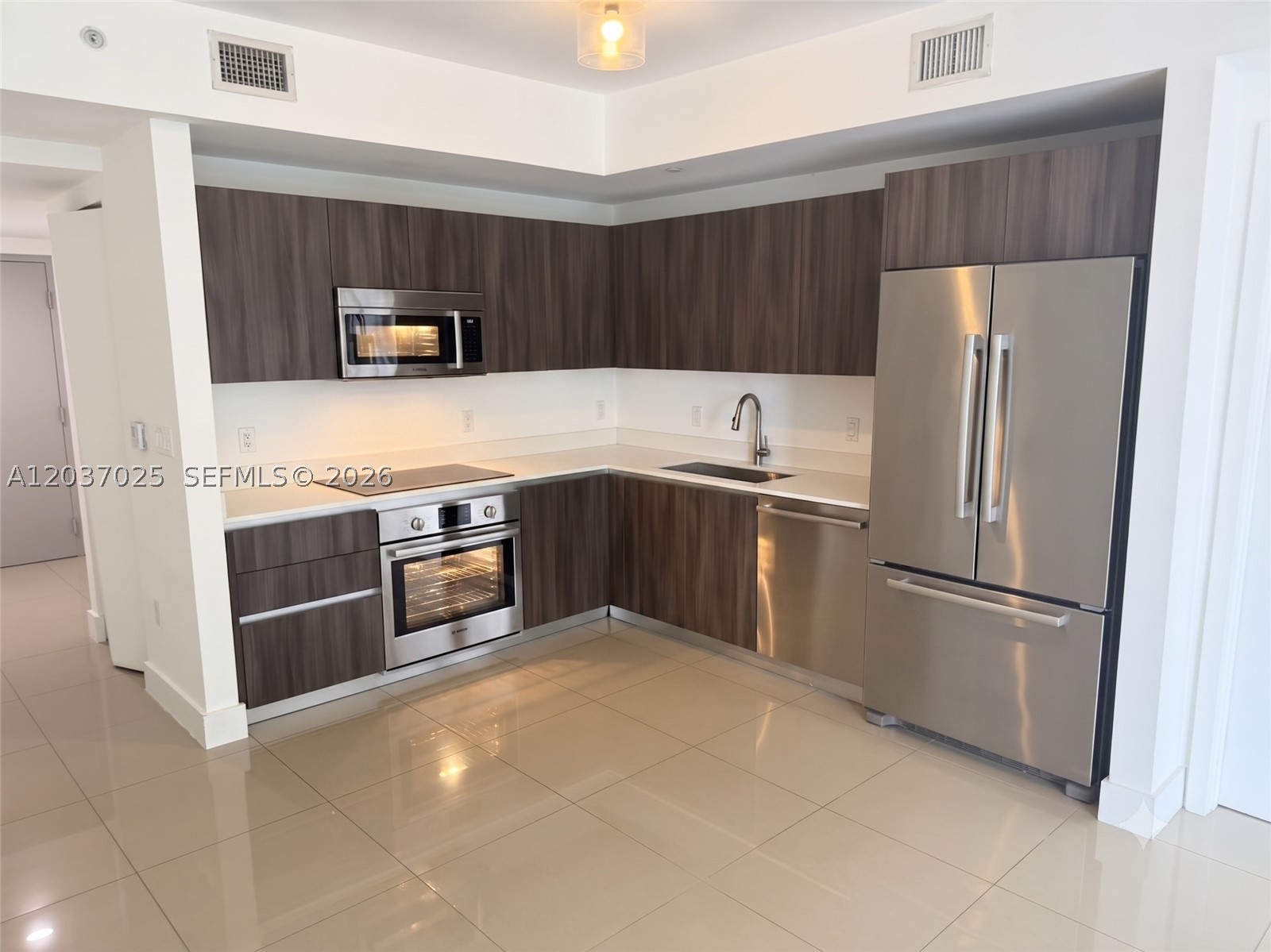 488 NE 18th St #3102, Miami FL 33132