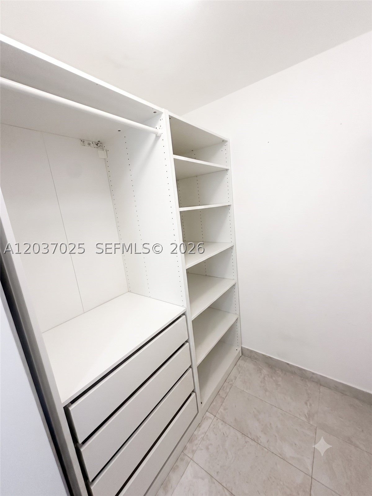488 NE 18th St #3102, Miami FL 33132