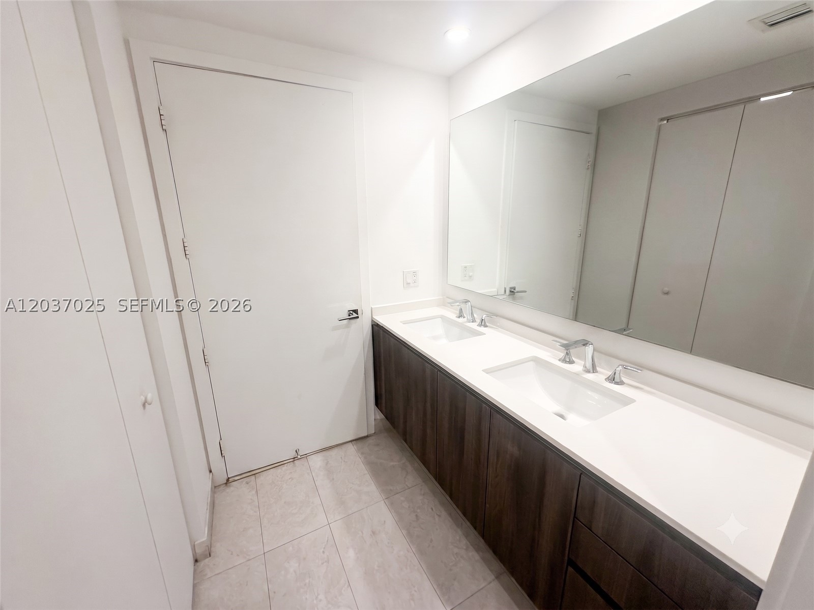 488 NE 18th St #3102, Miami FL 33132