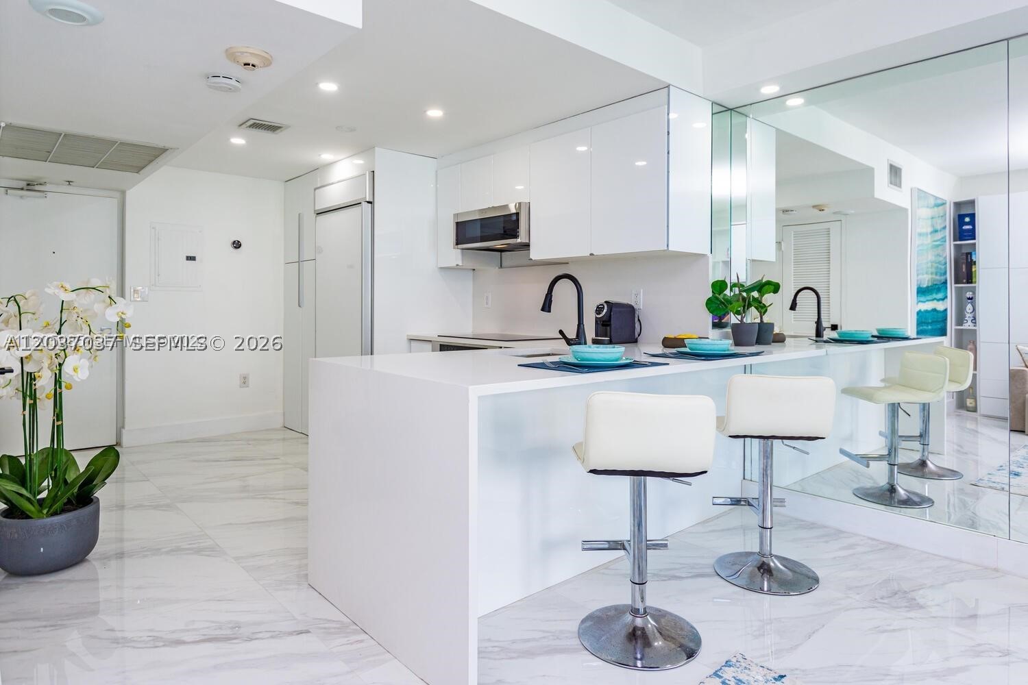10275 Collins Ave #1404, Bal Harbour FL 33154