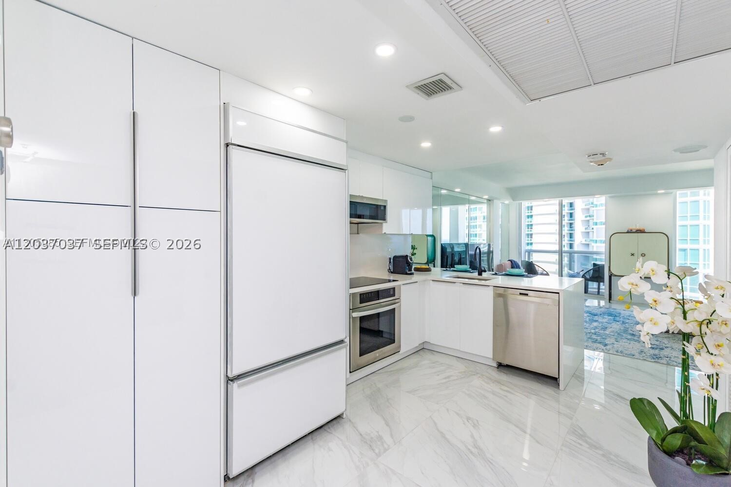 10275 Collins Ave #1404, Bal Harbour FL 33154