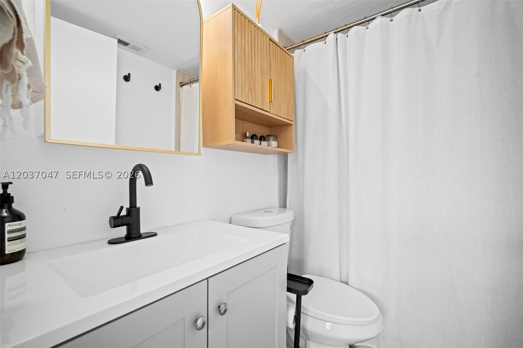 2575 SW 27th Ave #304, Miami FL 33133