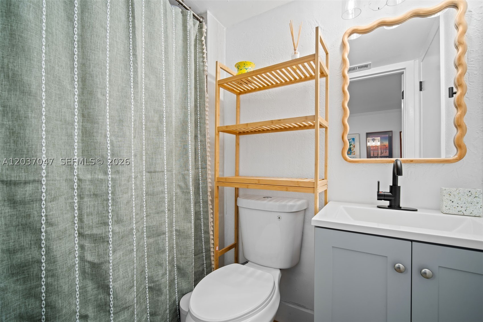 2575 SW 27th Ave #304, Miami FL 33133